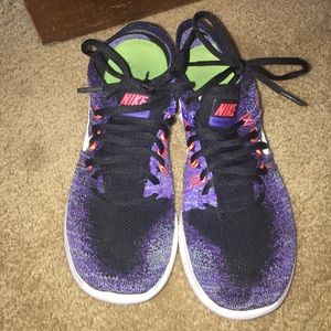 Nike flyknit size 7
